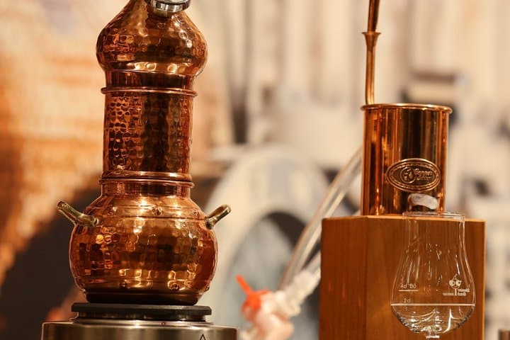 Craft Your Own Spirit A unique Distilling Experience