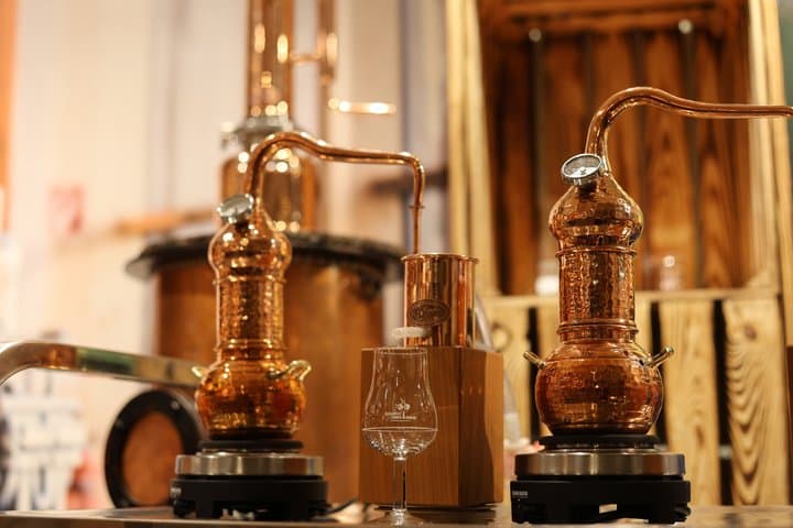 Craft Your Own Spirit A unique Distilling Experience