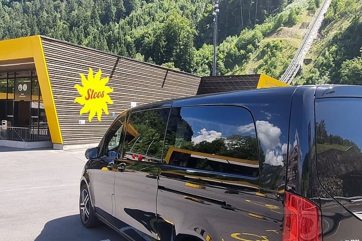 From Zurich: Swiss Alps Peak-to-Peak Guided Private Hiking Tour