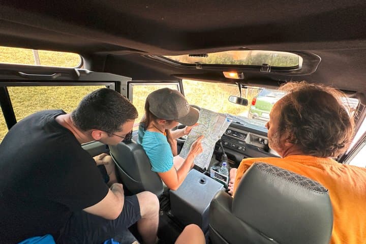 Tracking Nature Nature on a Land Rover Defender Nature Experience Tour