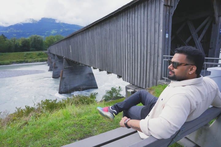 Private 4 Countries in One Day Tour from Zurich