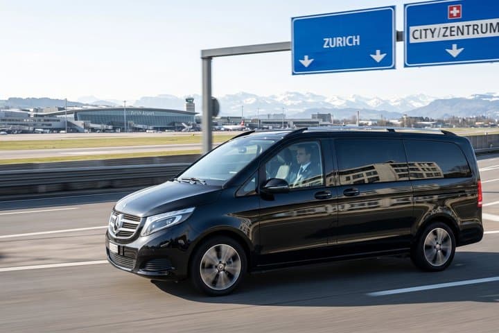 Zurich: ZRH Airport Private Transfer to/from City Center