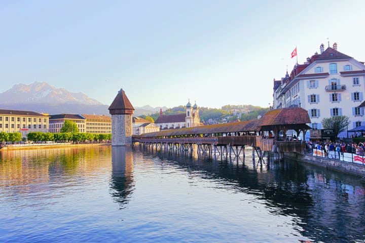 Lucerne Highlights & Swiss Chocolate Delights with Seasonal Treat