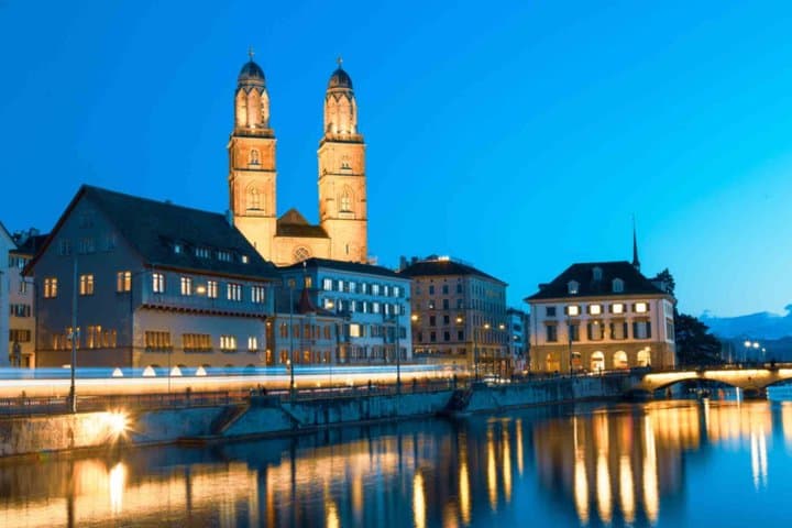 Zurich Old Town Walking Tour