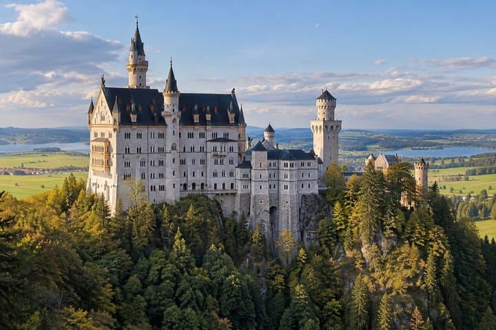 Zurich to Munich Private Transfer Airport or City Door to Door