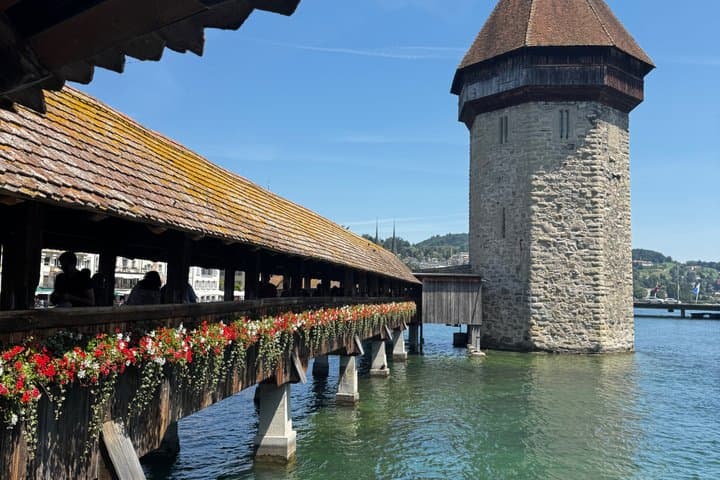 Lucerne Walking Tour and Mt. Pilatus Winter Adventure