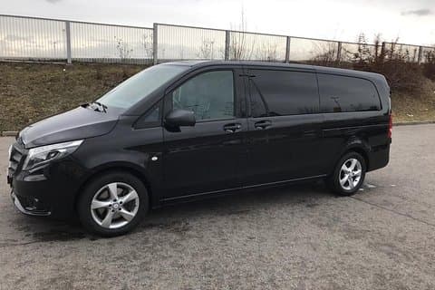 Premium Transfer from Zürich Airport to Zurich city or Zürich city to Airport