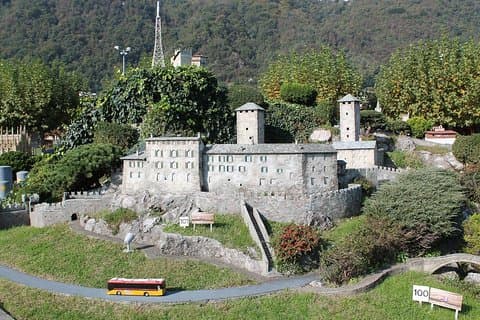 Bellinzona Highlights: Castelgrande & Historic Center