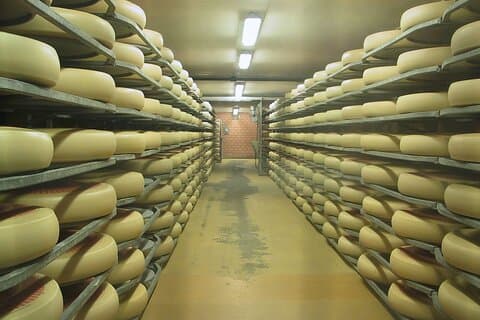 Private Trip Half Day Tour to Cheese Factory Emmentaler from Zurich