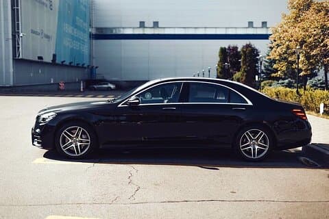 Private Transfer: Zurich Airport ZRH to Lucerne by Business Car