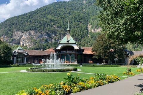 Interlaken: Self-Guided Walking City Tour & Scavenger Hunt
