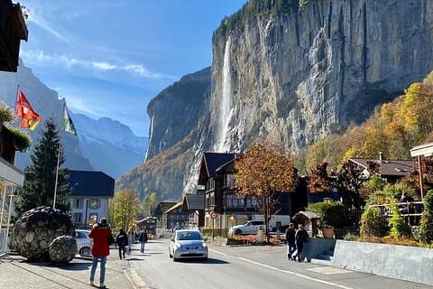 Private Day Tour to Lauterbrunnen Interlaken Murren from Lucerne