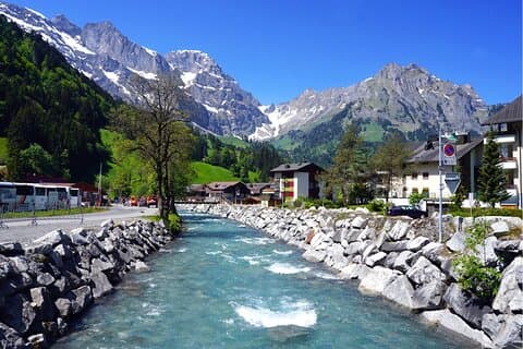 Private Car Tour to Mount Titlis, Engelberg & Lucerne from Zurich