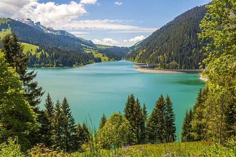 Historic Interlaken: Exclusive Private Tour with a Local