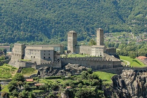 Private Transfer from Zurich to Lugano, 2h Stop in Bellinzona
