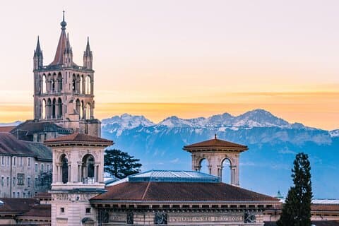 Private Transfer from Zurich to Lyon with 2h Stop in Lausanne