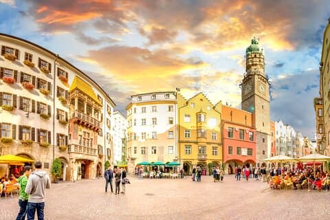Private Transfer from Zurich to Salzburg with 2h Stop in Innsbruck