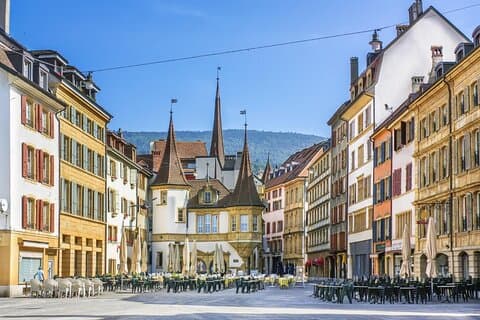 Explore Neuchâtel in 60 minutes with a Local