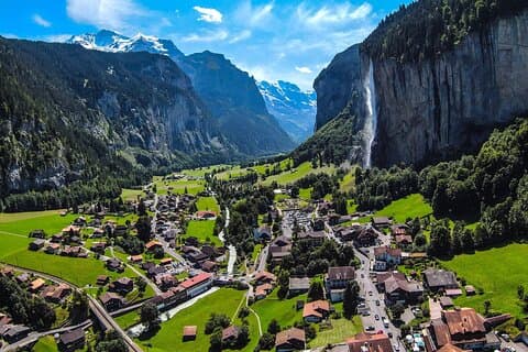 Zurich: Guided Daytrip to Grindelwald, Lauterbrunnen & Interlaken