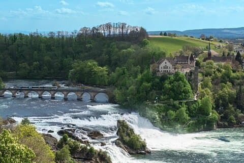 A perfect day trip from Zurich to the incredible Rhine Falls