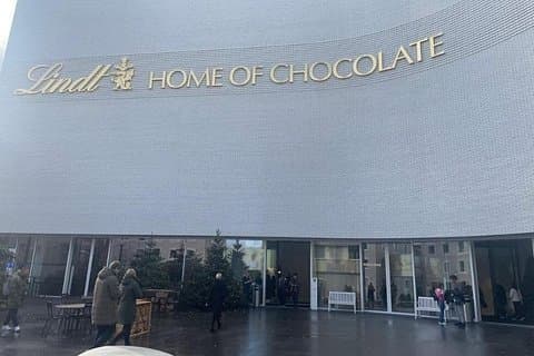 Zurich Lindt Chocolate Factory Ticket with Hotel Pickup