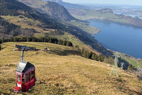 Hike above Lake Lucerne and Fondue (Private Tour)
