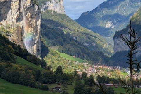 Lauterbrunnen Valley Highlights: Mürren, Waterfalls, Swiss Picnic