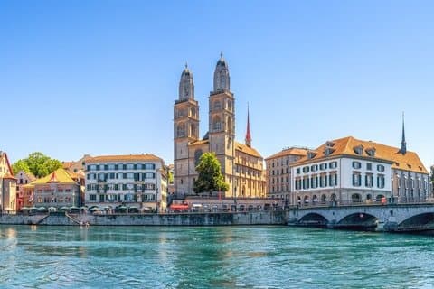 Zurich Private Old Town and Lake Tour