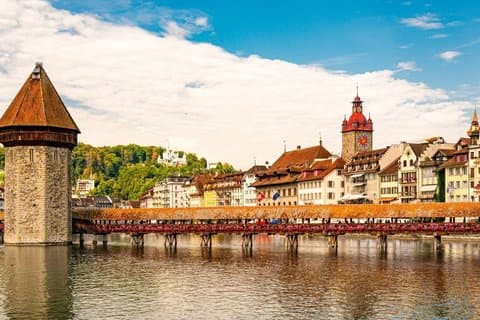 Zurich Private Day Tour to Lucerne Lake Views and Old Town