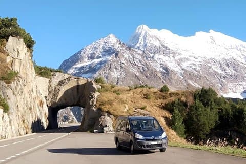 All Inclusive Private 3 Mountain Passes Tour