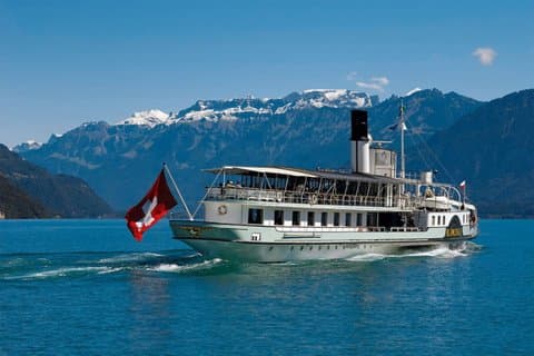 From Bern: Thun Day Trip by Train with Lake Cruise & Cheese