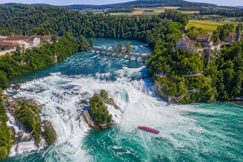 Private Luxury Mercedes V-Class Tour of the Swiss Alps