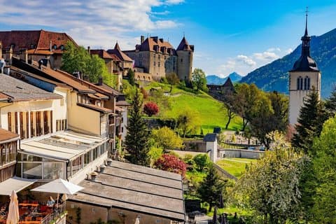 Gruyères Château Cheese and Chocolate Van private from Lausanne