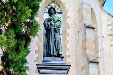 Private Premium Zurich City Tour: Old Town and Reformation