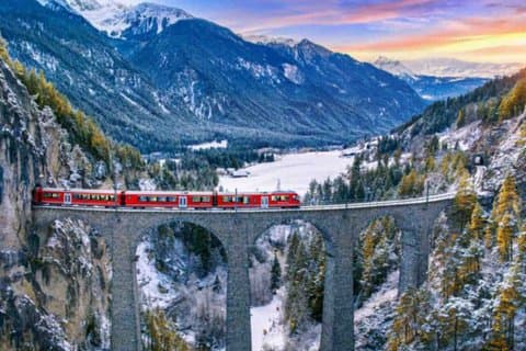 Glacier Express 1st Class and Oldest Swiss Town | From Zurich