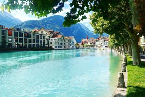 Private Transfer from Zurich Airport to Interlaken