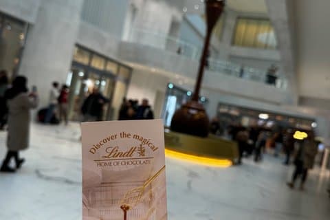 Zurich Walking Tour and Lindt Home of Chocolate Experience