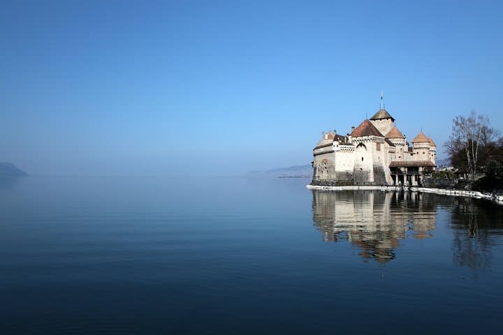 Chillon Castle & Chaplin's world Tour with cruise from Lausanne