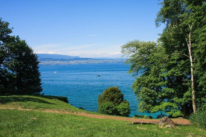 Private Trip from Geneva to Yvoire and Évian-Les-Bains in France