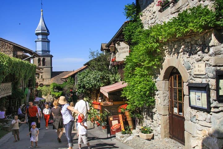 Private Trip from Geneva to Yvoire and Évian-Les-Bains in France
