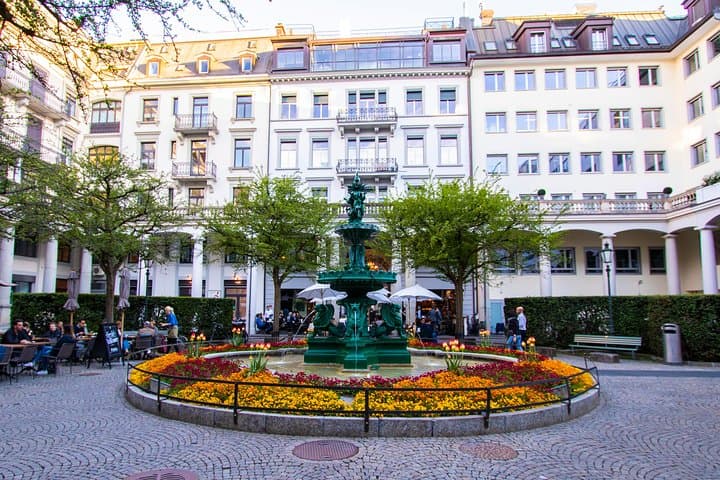 Discover the Zurich Banking Scene with a Local