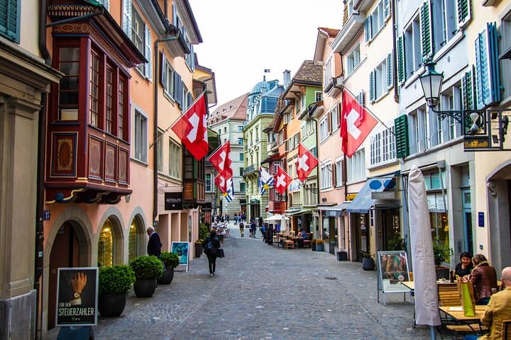Architectural Zurich: Private Tour with a Local Expert