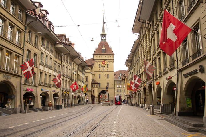 Best Intro to Bern in 2 hours with a Local