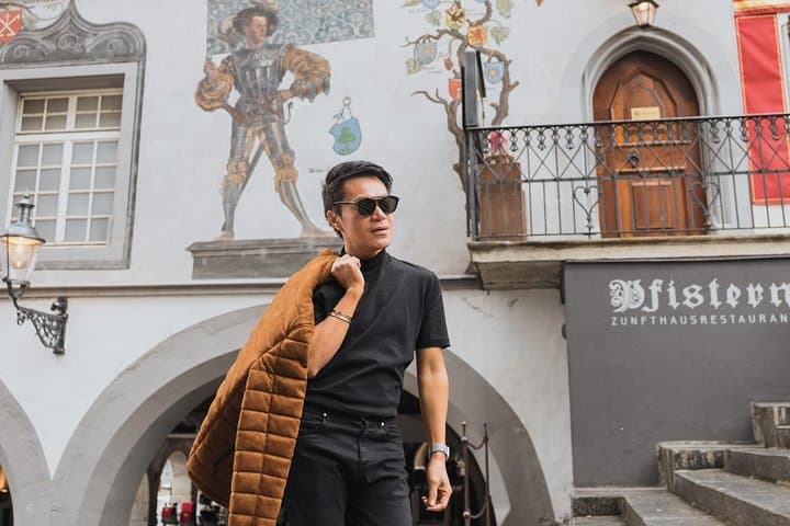 Private Photo Session with a Local Photographer in Basel