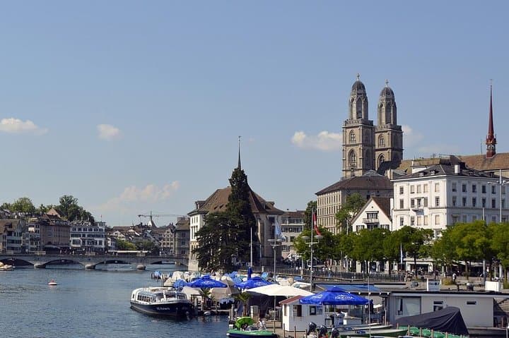 Classic Zurich: Old Town, History & Iconic Landmarks