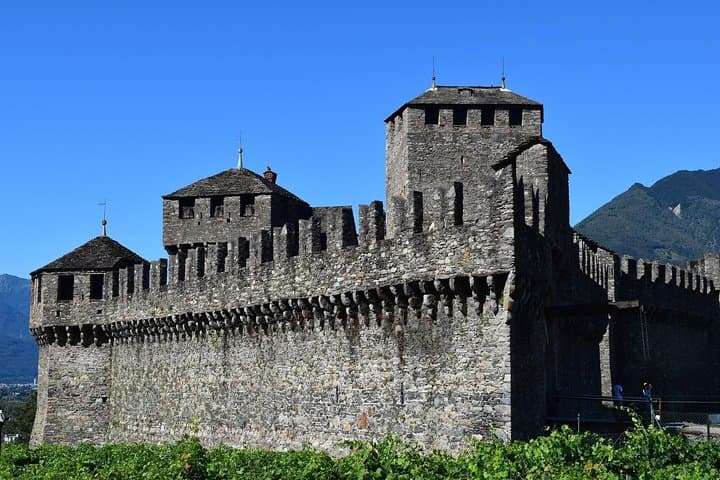 Bellinzona Highlights: Castelgrande & Historic Center