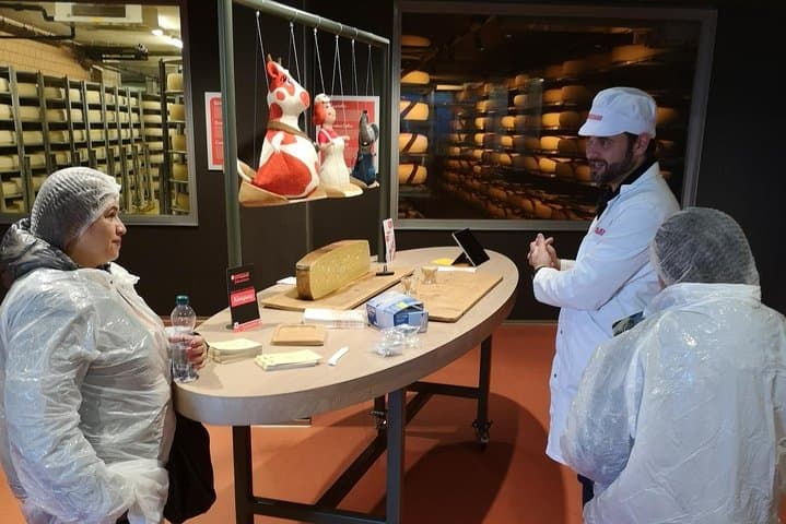 Chocolate, Cheese and Wine Tour in Luzern region