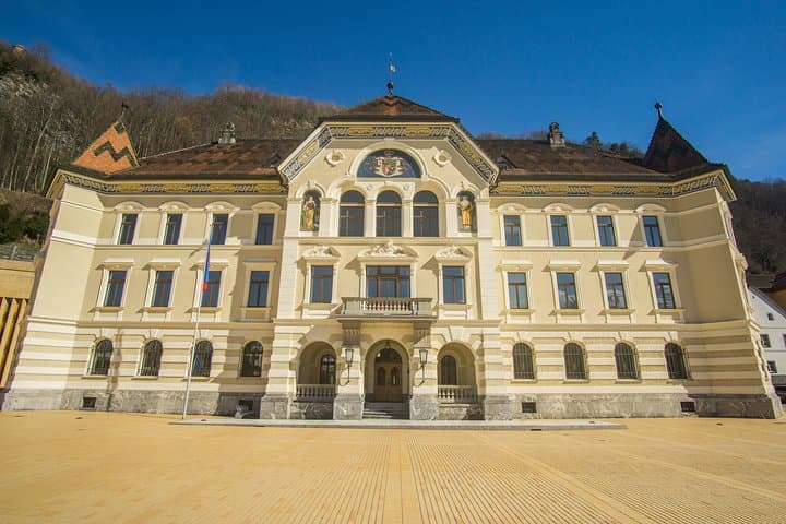 Private Trip from Zurich to Vaduz in Liechtenstein & Swiss Heidiland