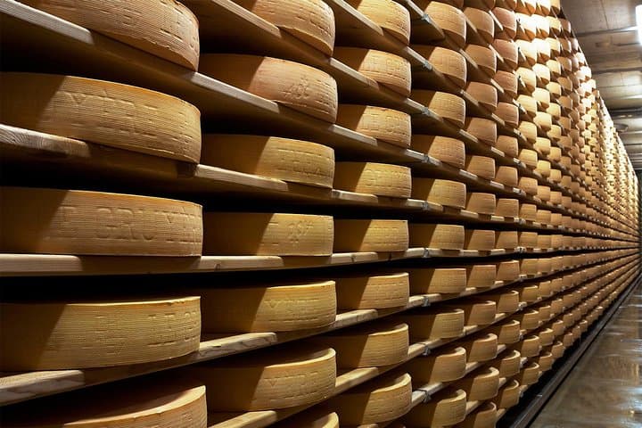 Gruyères Gold Private Tour from Geneva & Panoramic Golden Train