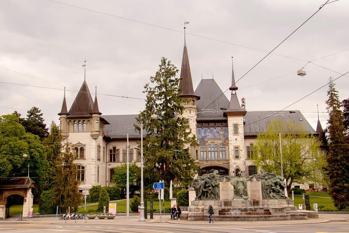 Discover Bern’s most Photogenic Spots with a Local